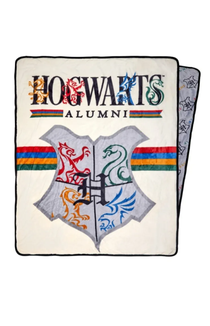 Universal Orlando Resort Hogwarts™ Alumni Throw Blanket* Home Decorations